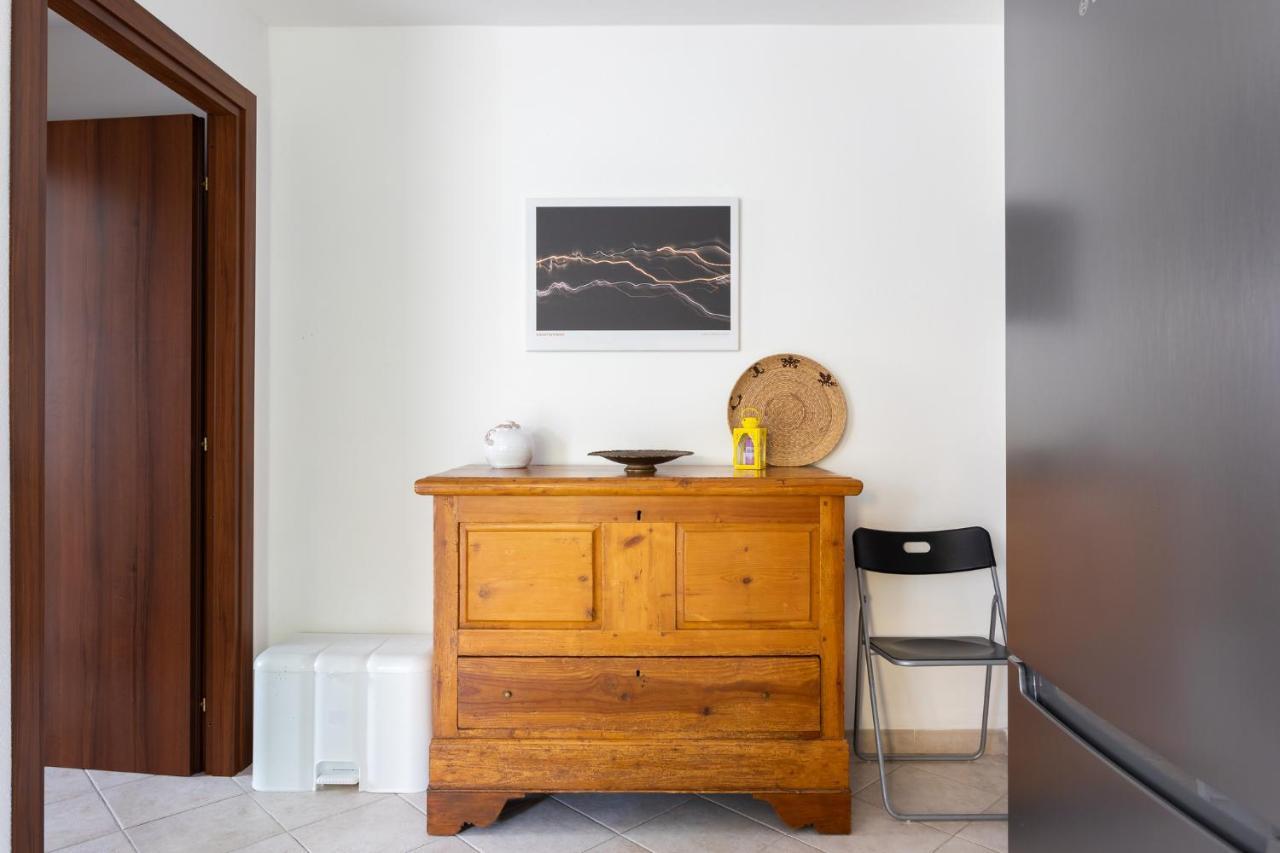 Spacious 3-Bedroom Apartment With Courtyard In Tempio Pausania - Perfect For Families Exterior photo